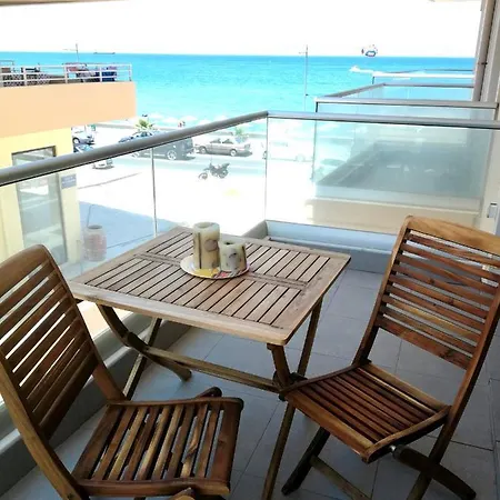 Apartment The Little Palace Next To The Sea