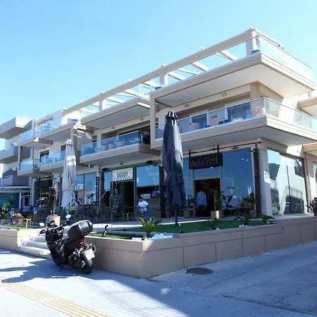 The Little Palace Next To The Sea *