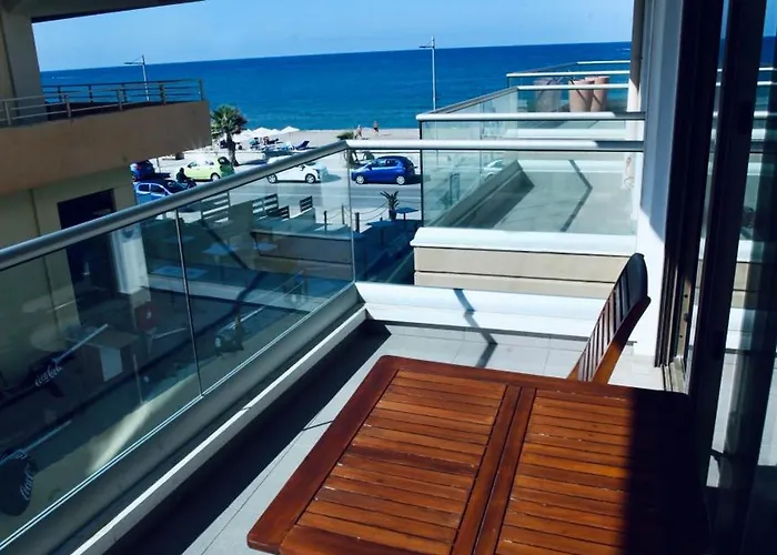 The Little Palace Next To The Sea Retimno