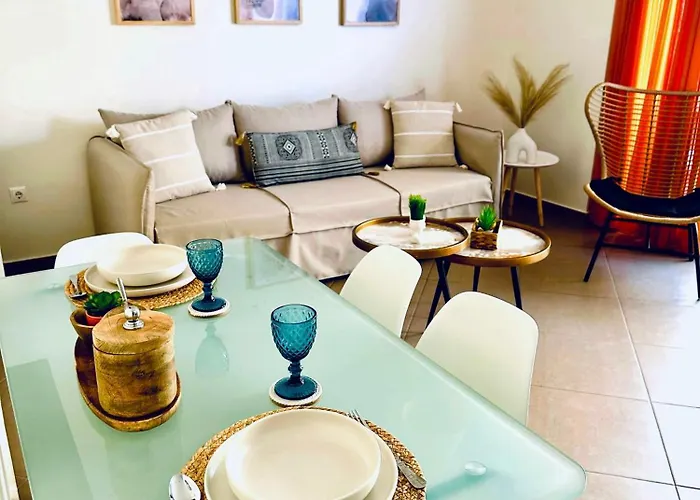 The Little Palace Next To The Sea